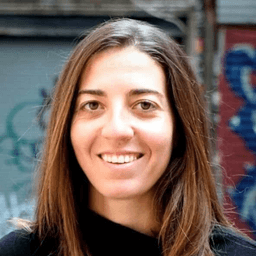 smiling-woman-graffiti-background